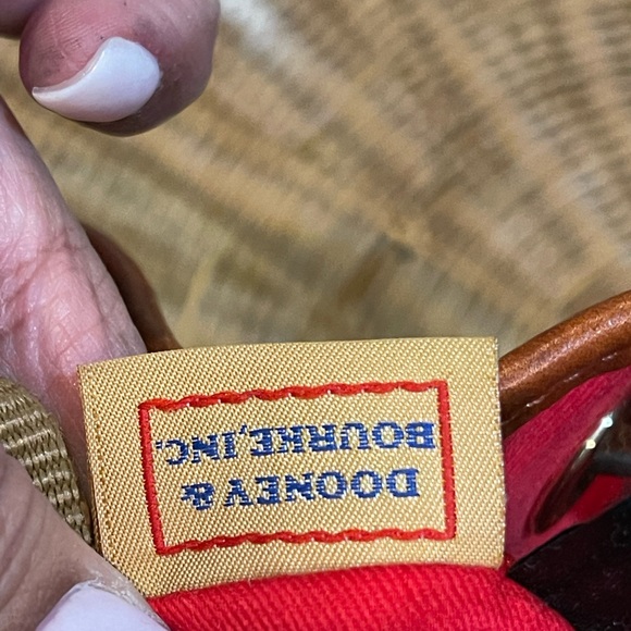 Small Dooney Bucket bag - Picture 9 of 11